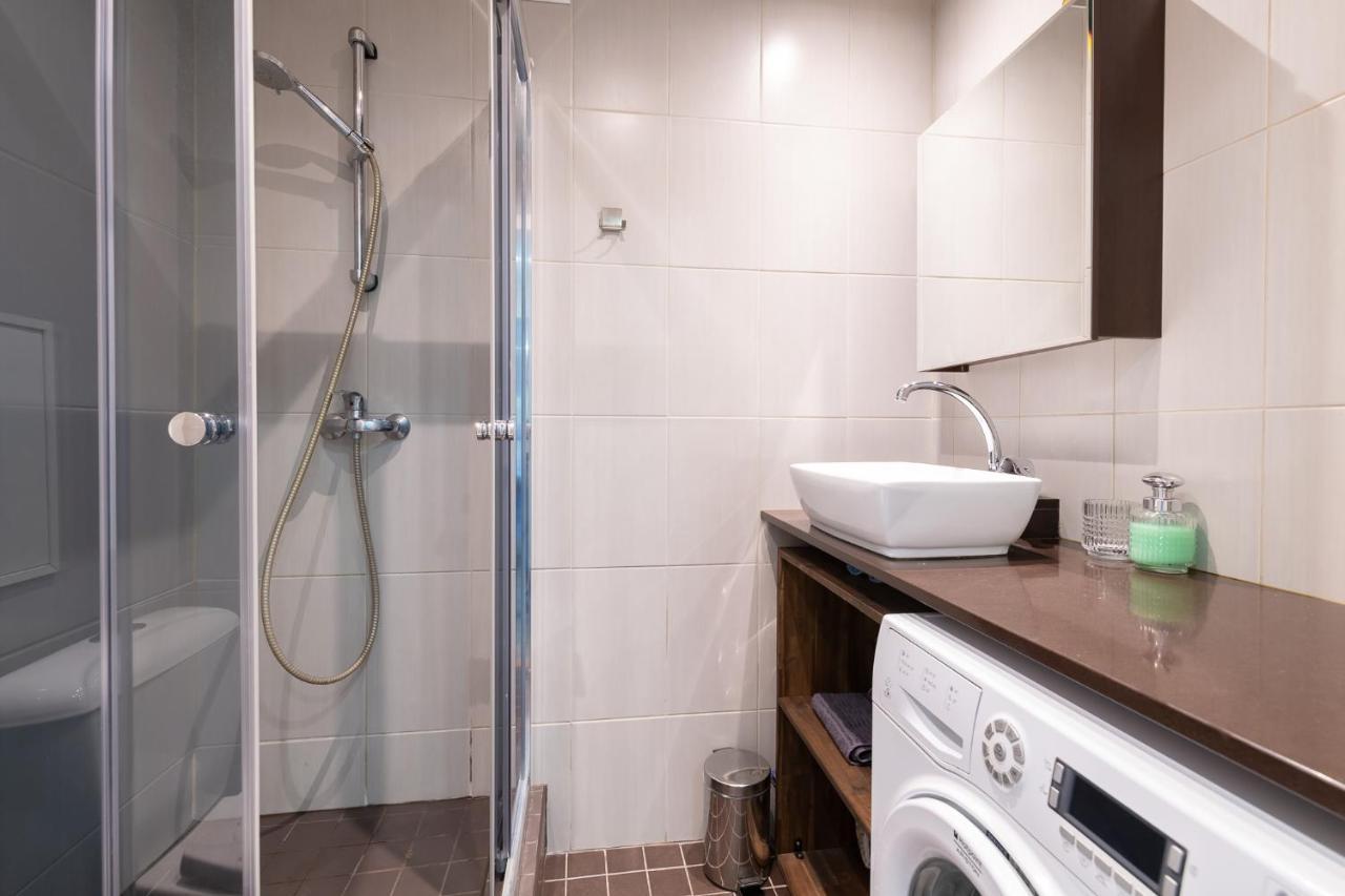 Cozy Stylish Studio Apartment With Free Parking By Centralapartments Talin Exterior foto