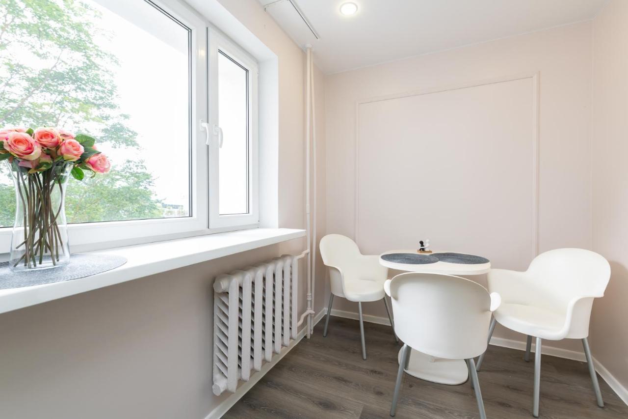 Cozy Stylish Studio Apartment With Free Parking By Centralapartments Talin Exterior foto